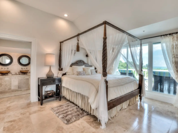 Luxurious Island Home Steps from the Beach - North Captiva Island Retreat